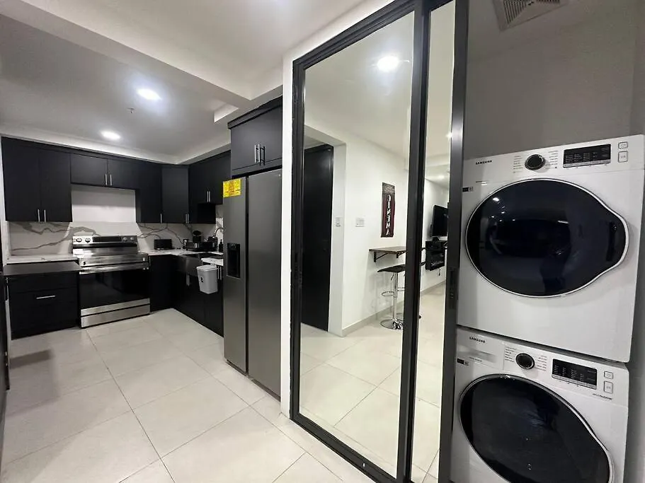 Luxury Condo - Pool In Kingston G28 Apartman